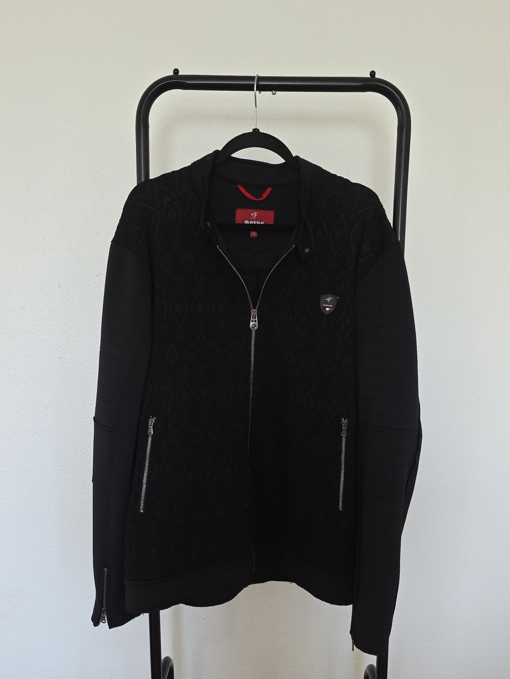 Mondo Black Men's Full-Zip Jacket. XXL.